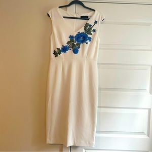 NWOT White Sleeveless Dress with Appliqué